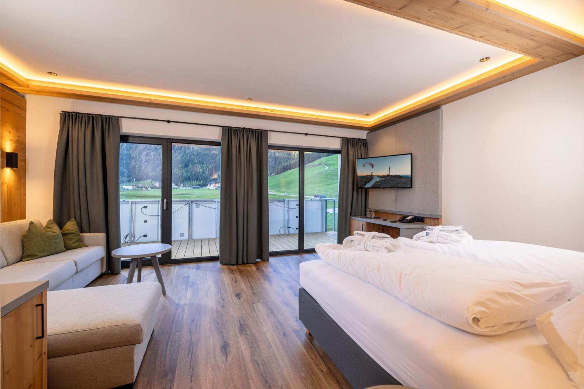 טוקס Thermal-Badhotel Kirchler מראה חיצוני תמונה