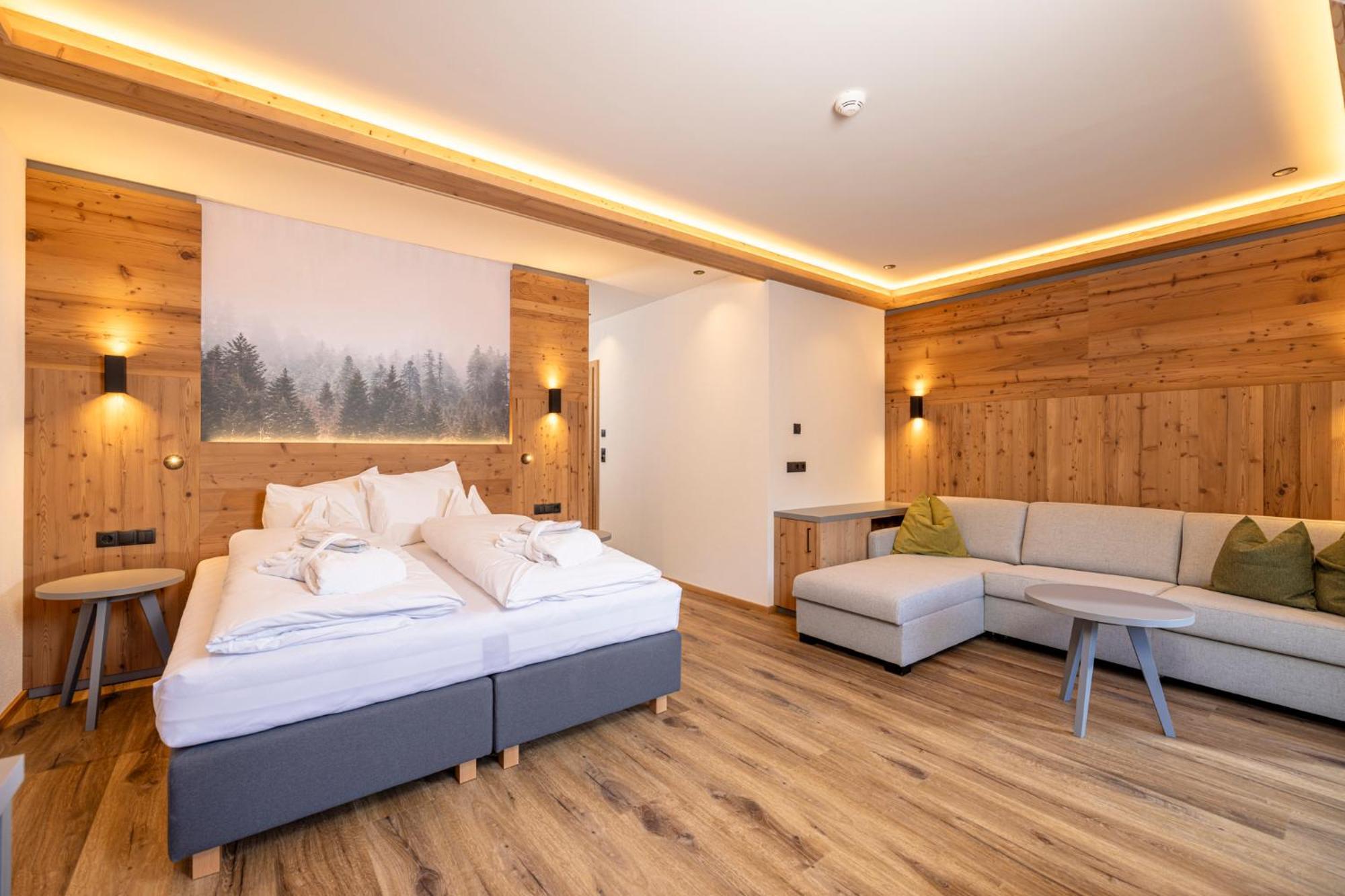 טוקס Thermal-Badhotel Kirchler מראה חיצוני תמונה
