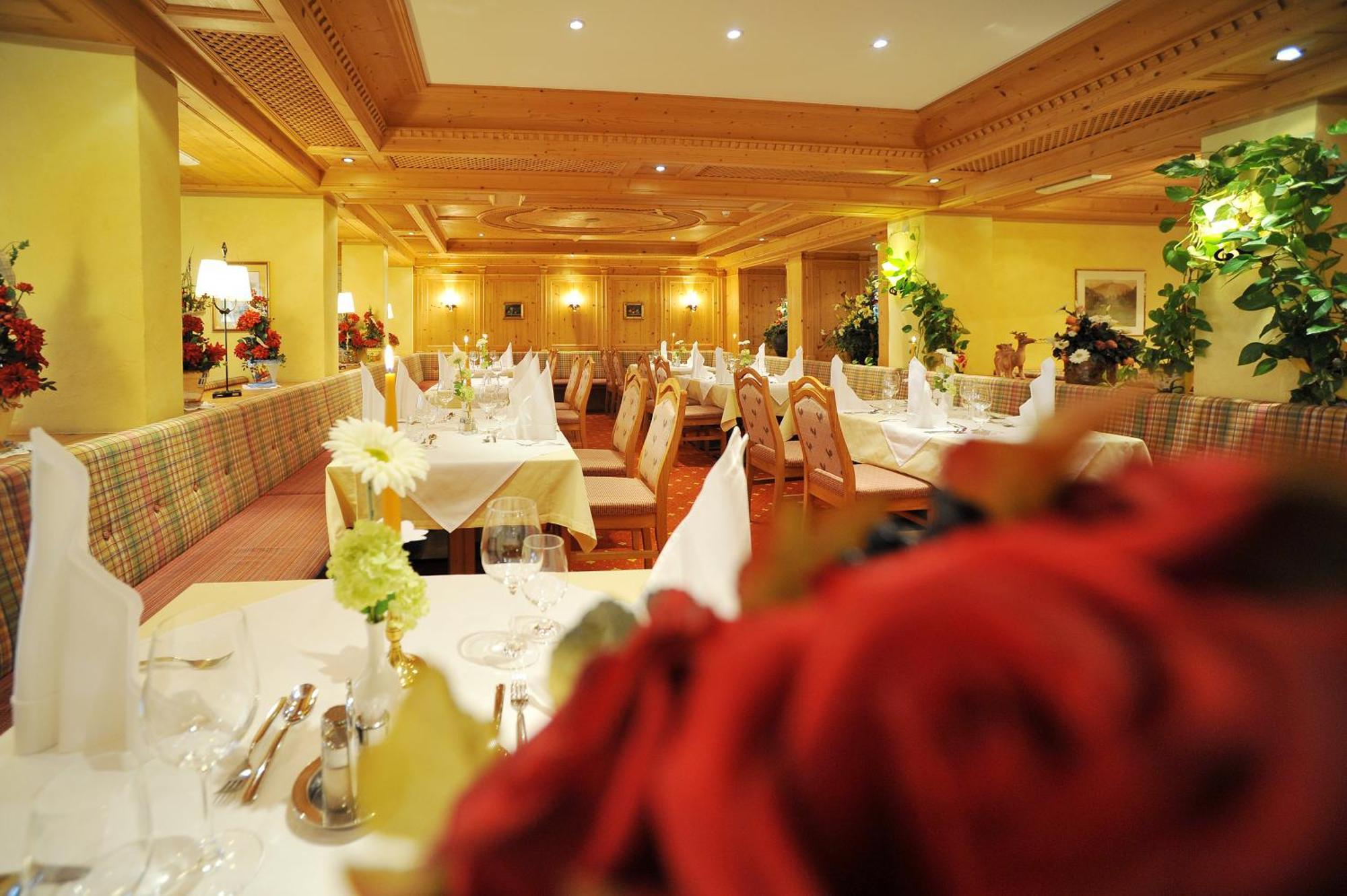 טוקס Thermal-Badhotel Kirchler מראה חיצוני תמונה