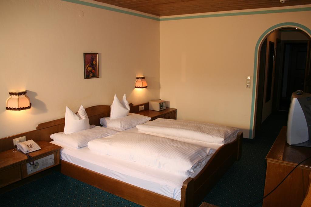 טוקס Thermal-Badhotel Kirchler חדר תמונה