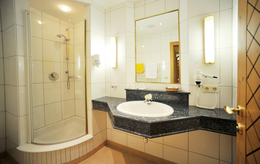 טוקס Thermal-Badhotel Kirchler חדר תמונה