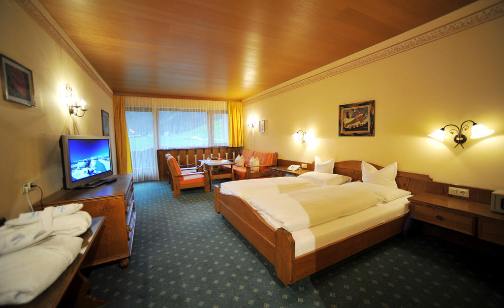 טוקס Thermal-Badhotel Kirchler חדר תמונה
