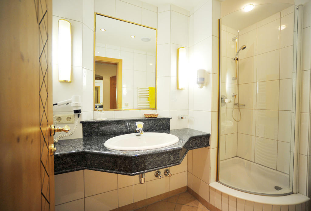 טוקס Thermal-Badhotel Kirchler חדר תמונה